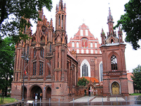 Vilnius City Tour|  St Anne's and Bernadine's Churches photos